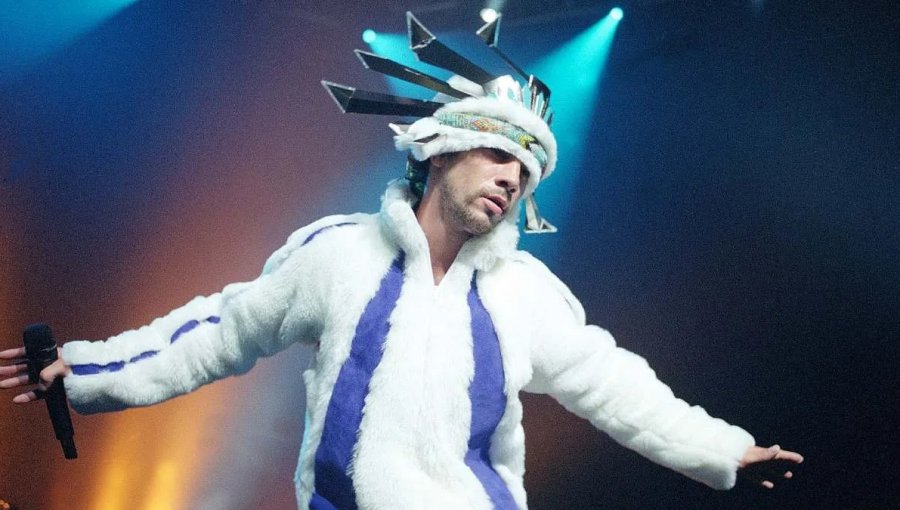 Aseguran que Jamiroquai prepara su regreso a Chile para este 2026