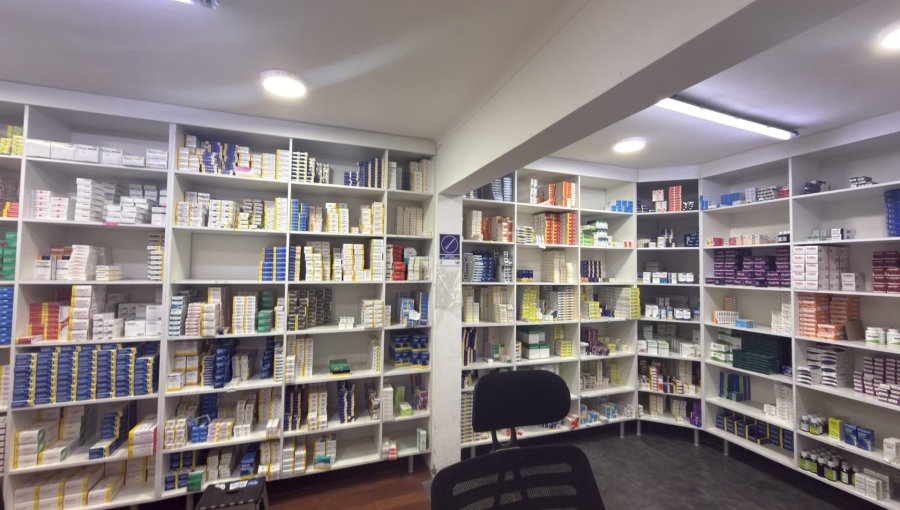 Botica Municipal de Villa Alemana reabre y se gestiona adelanto de medicamentos con Cenabast