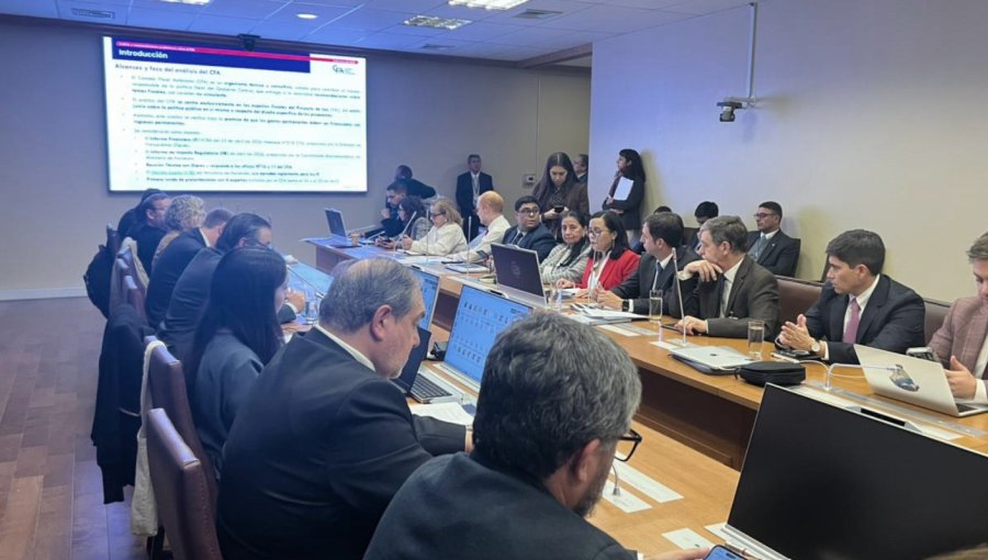CFA advierte "riesgos fiscales" en plan de Reconstrucción que "podrían afectar la sostenibilidad de las finanzas públicas"
