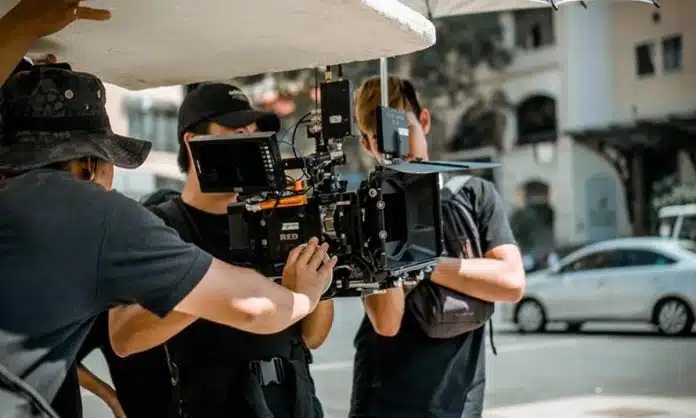 Aprueban idea de legislar proyecto para regular jornada laboral de trabajadores de la industria audiovisual