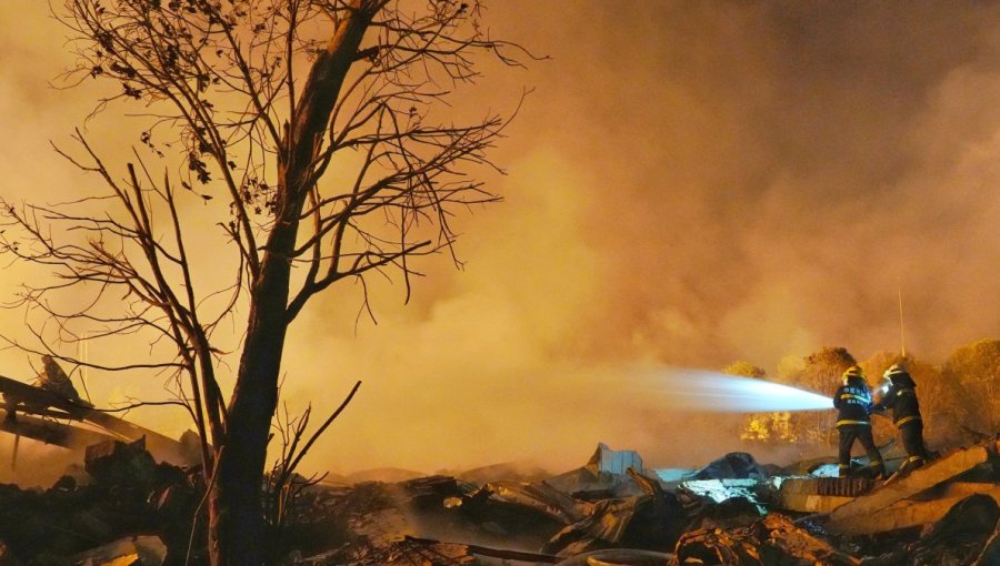 Tragedia en China: explosión en fábrica de fuegos artificiales deja al menos 26 muertos