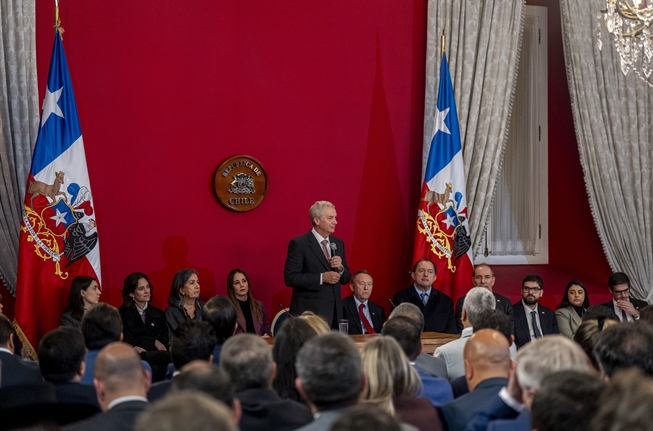 Presidente Kast recibió a cerca de 130 alcaldes en La Moneda para abordar desafíos territoriales y fortalecer la coordinación