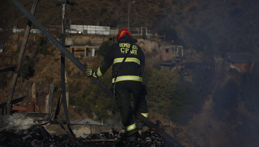 Corte de Valparaíso confirma que Bomberos podrá seguir siendo querellante en la causa por el megaincendio