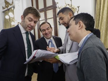 “Ley de súper ricos” y “riesgo fiscal”: recriminaciones cruzadas marcan avance de proyecto de Reconstrucción en la Cámara