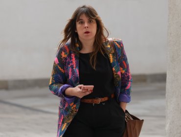 Presidenta del Frente Amplio tilda de “inmoral” estrategia del Gobierno por proyecto de reconstrucción