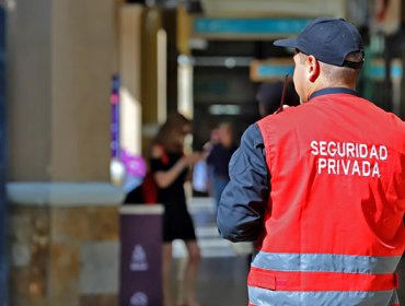 Detienen a guardia de seguridad en Viña del Mar por exhibir certificado falso a Carabineros