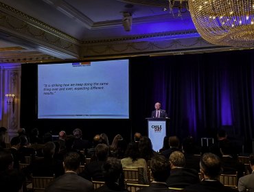 Quiroz presentó la agenda económica impulsada por el Gobierno en el "Chile Day" en Nueva York e invitó a mirar el país "con nuevos ojos"