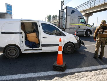 Detienen a cuatro delincuentes y recuperan vehículo que transportaba cigarrillos en Lampa