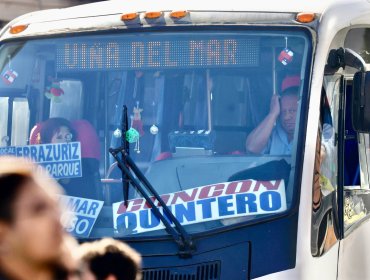 "Tienen que correr para ganarse el sustento": la dura realidad laboral que enfrentan los choferes de micro del Gran Valparaíso
