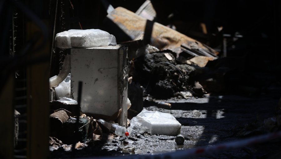 Dos personas mueren tras incendio en Quellón: Fiscalía inicia investigación