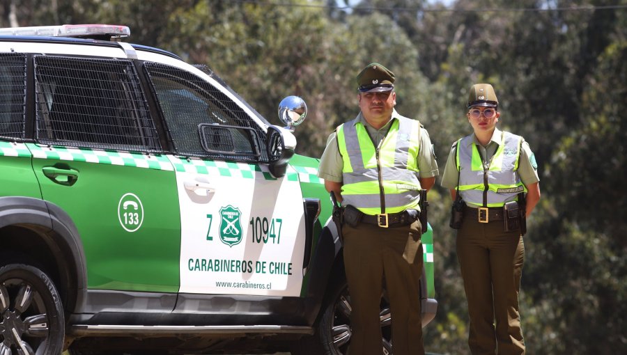 Osado enfrentamiento de Carabineros y delincuentes en Viña del Mar: Tras detener a un sujeto dos adicionales intentaron rescatarlo