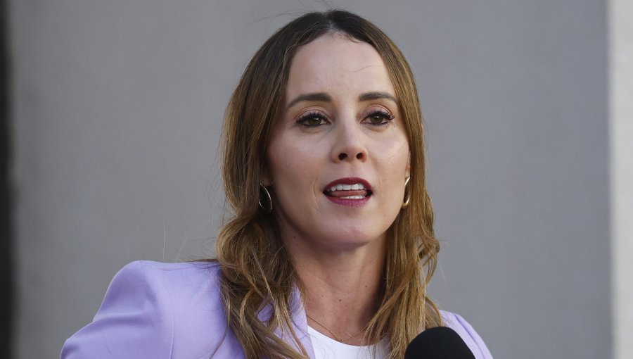 Vocera de Gobierno se lanza contra el PC por llamado a movilizaciones: "No pueden dar cátedra de democracia a nadie"