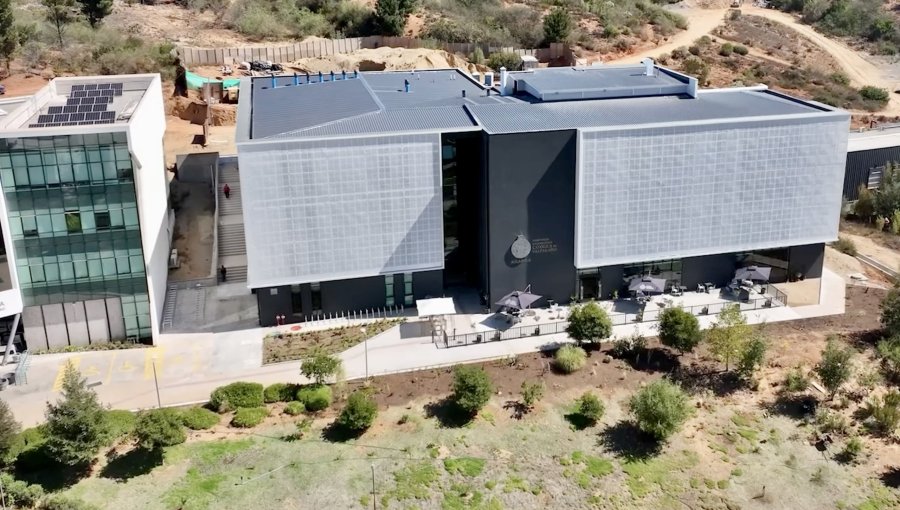 PUCV proyecta su centenario con histórica inauguración de complejo deportivo y nuevos espacios académicos en Curauma