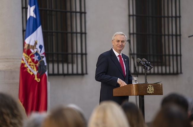 Presidente Kast llama a "administrar bien" los recursos de Junaeb y afirma que hay niños "que llevan sandwich y no almuerzan"