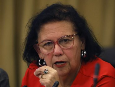 Lorena Pizarro recuerda cruce y acusa "roteo" de Javier Olivares: "Andaba con la capa de un rey emulando y reivindicando a un dictador"