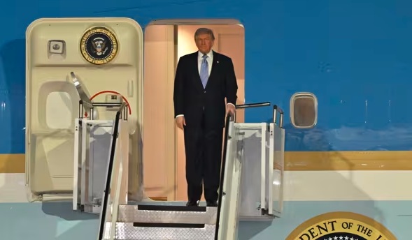 Trump aterrizó en China tras nueve años: inicia cumbre histórica marcada por tregua comercial