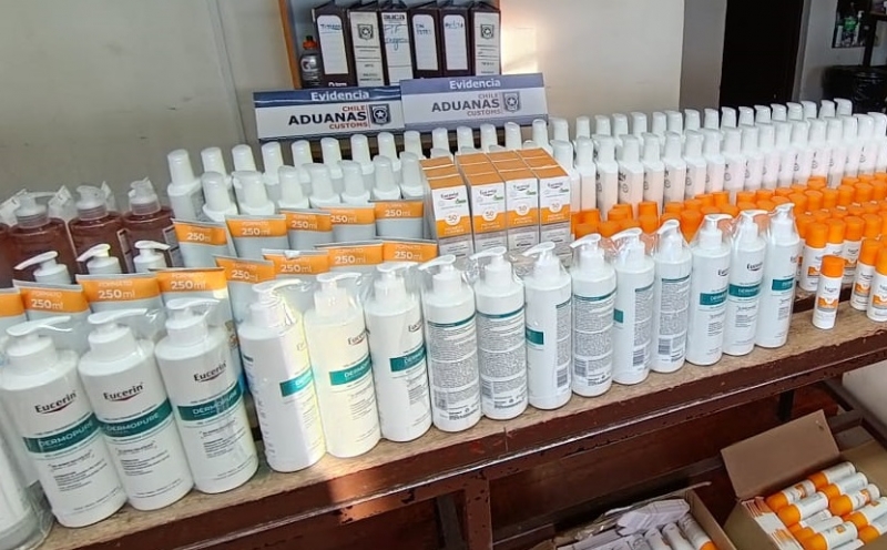 Freno al tráfico fronterizo: Aduanas en Antofagasta incauta cargamento de cosméticos por más de $18 millones