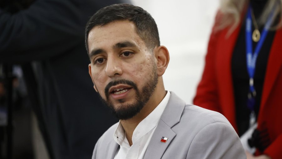 Diputado Brito critica estrategia de "avanzar sin tranzar" del Gobierno en megarreforma
