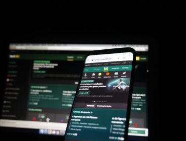Avanza ley que busca prohibir vínculos entre futbolistas y casas de apuestas online