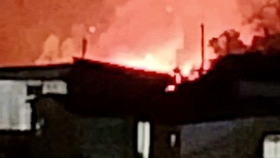 Incendio destruyó por completo una casa en la población Puerto Aysén de Viña del Mar