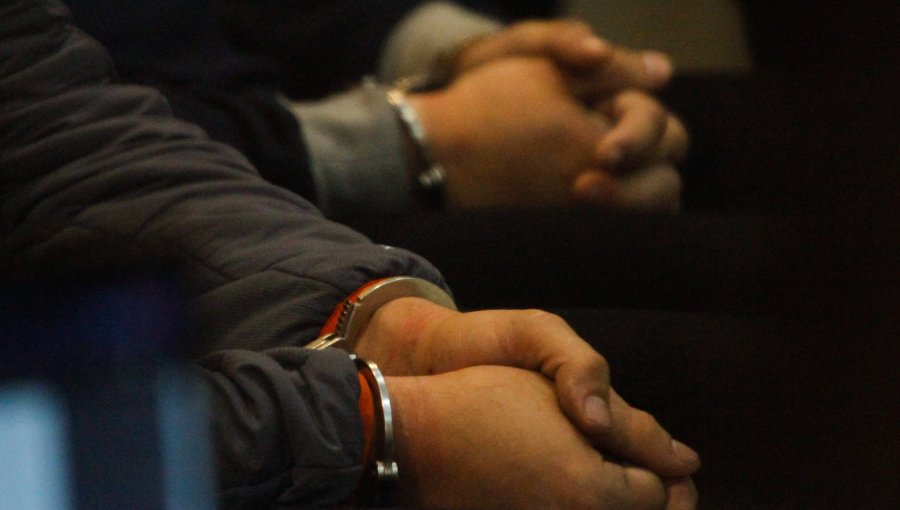 Tres carabineros y 16 civiles detenidos por asociación criminal tras masivo operativo en Curanilahue