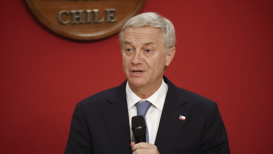 Presidente Kast agradeció "esfuerzo" de parlamentarios tras avance del proyecto de Reconstrucción