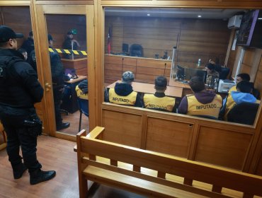 Amplían detención de tres carabineros dados de baja y 12 civiles acusados por asociación criminal en Curanilahue