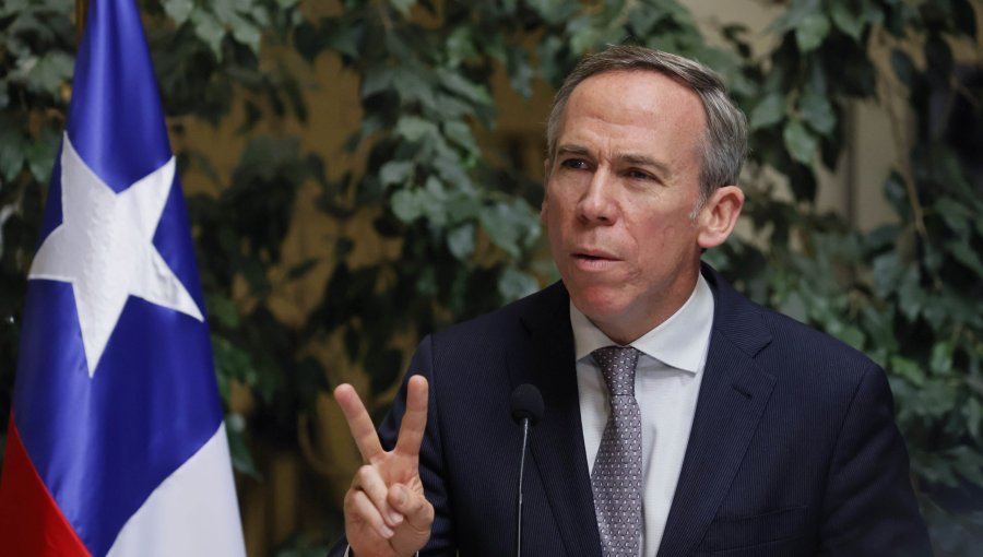 "En las campañas siempre se exagera": Presidente de la Cámara aborda el polémico cambio de Kast sobre expulsión de migrantes