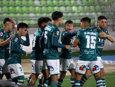 Wanderers escaló al segundo puesto del ascenso: Goleó a Curicó Unido en su propia casa