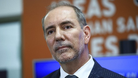 De Grange afirma que 1% cambió de auto a transporte público tras alza de bencina