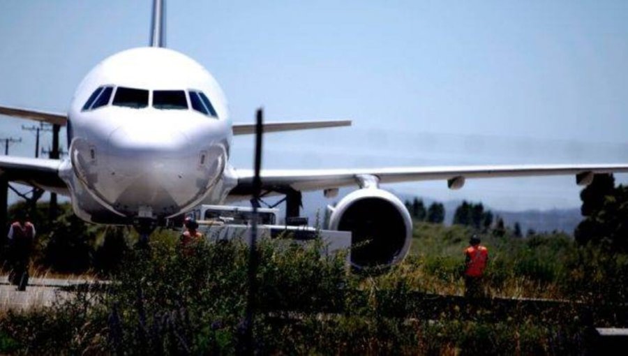 Debate por futuro del aeropuerto de Concón escala al Congreso: desde "no es una negativa definitiva" hasta "están contra el progreso"