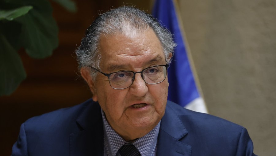 Huenchumilla alerta sobre consecuencias políticas si el Gobierno mantiene estrategia de “fast track” en el Senado por la megarreforma