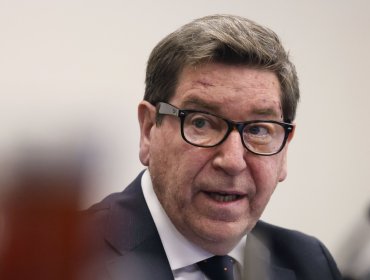 Biministro Mas asegura que Chile "no aguanta un año más de estancamiento y mediocridad" tras caída del PIB