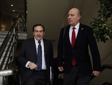 Proyecto de reconstrucción nacional entra a su fase decisiva con respaldo del PDG y protestas en el Congreso en Valparaíso
