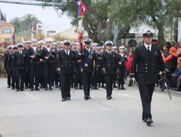 Zapallar rindió homenaje a las Glorias Navales con emotivo desfile de la comunidad