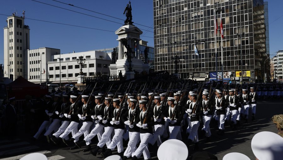Anuncian cortes y desvíos en Valparaíso por actos del 21 de mayo en plaza Sotomayor