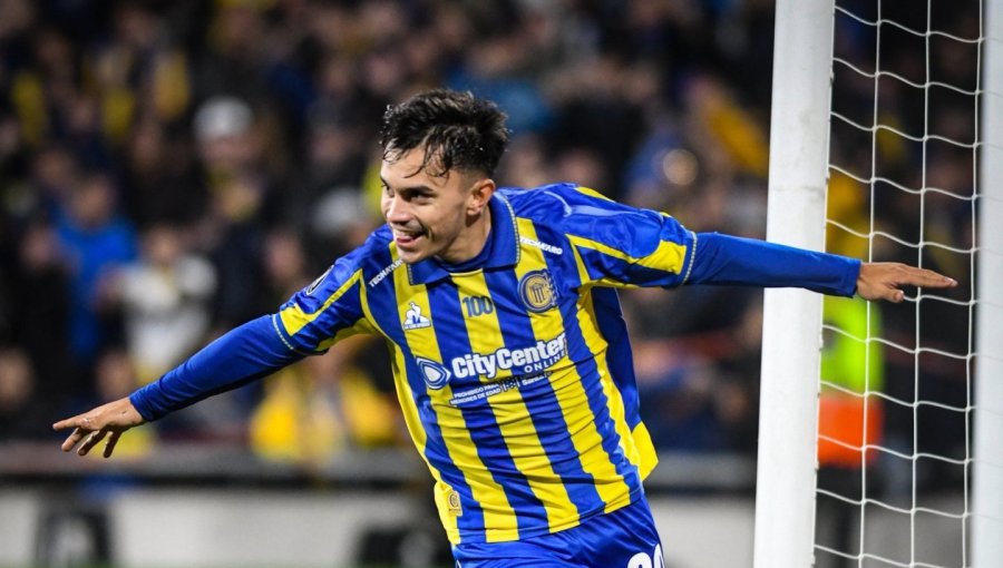 Vicente Pizarro anotó en goleada y clasificación de Rosario Central a octavos de la Copa Libertadores