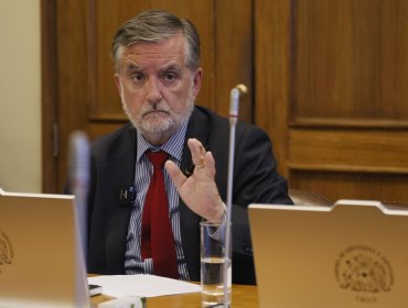 Ministro Undurraga acusa "pésimo" traspaso de Carolina Arredondo: “Me ocultaron información”