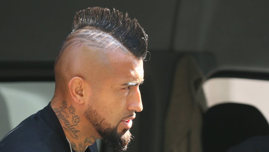 Abogado de casa de cambio advierte que Arturo Vidal debe devolver $15 millones más