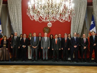 Cadem revela que 87% está de acuerdo con el cambio de gabinete y aprobación del Presidente Kast sube a 40%