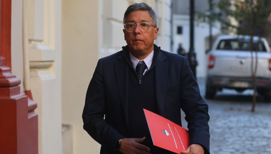 Arturo Barrios, vicepresidente del PS, critica conducción de Kast tras cambio de gabinete: "No se abre a la derecha que sí sabe gobernar"