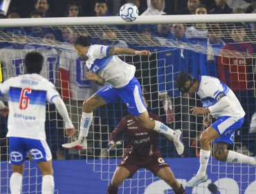 Universidad Católica de la mano de Fernando Zampedri logra triunfo ante Barcelona en Copa Libertadores