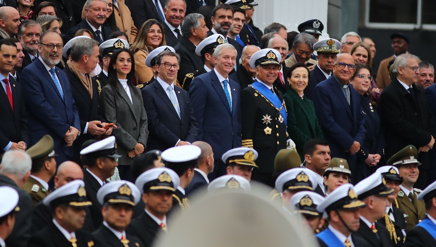 Presidente Kast llama a recuperar el “amor por Chile” en Día de las Glorias Navales