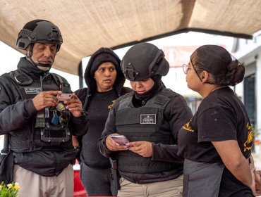 Concón lidera inédito operativo de fiscalización migratoria junto a cinco instituciones: 30 infracciones y un detenido por arma blanca