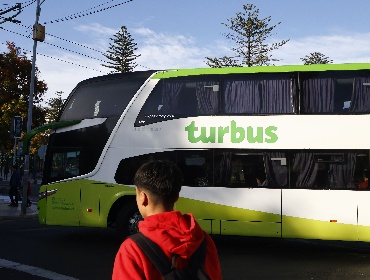 Formalizan a conductor de Tur Bus por accidente que dejó dos fallecidos en Teno