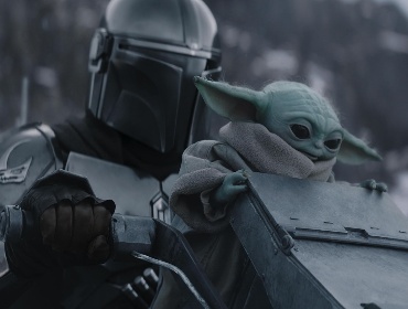 Pedro Pascal lidera exitoso debut de "The Mandalorian & Grogu" en cines
