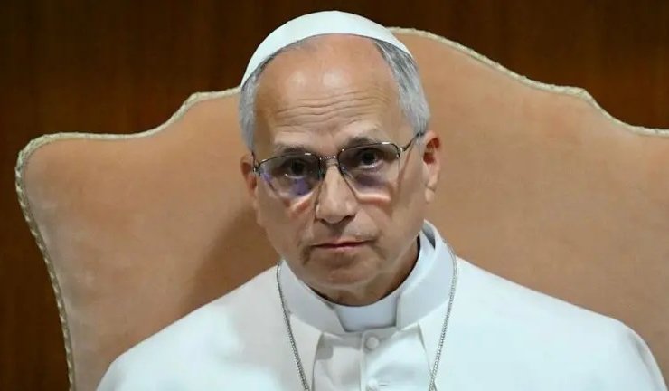 Papa León XIV pide "desarmar" a la inteligencia artificial y advierte de los peligros de esta tecnología en su primera encíclica