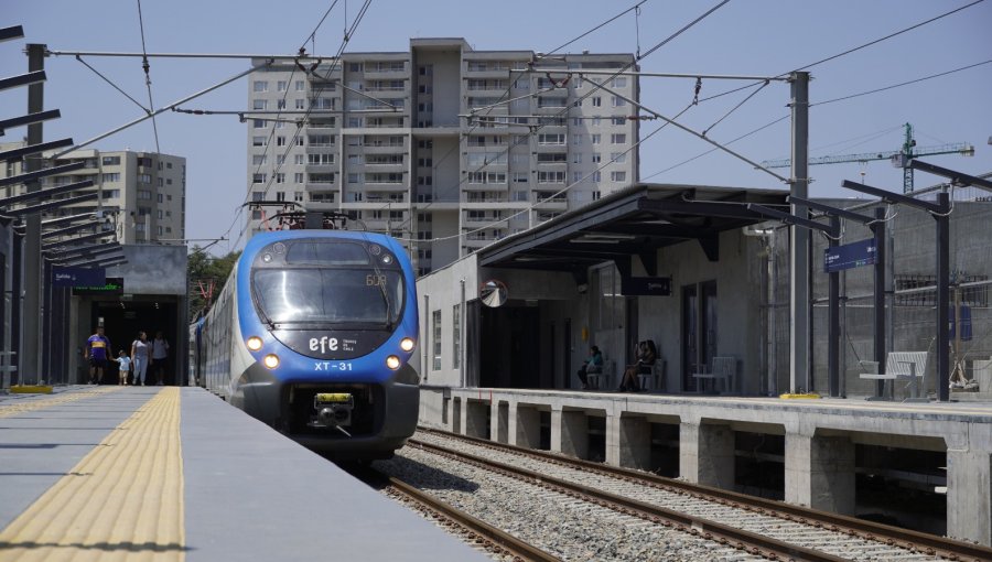 Delincuentes vandalizan tren del Metro de Valparaíso y golpean a pasajero en Quilpué