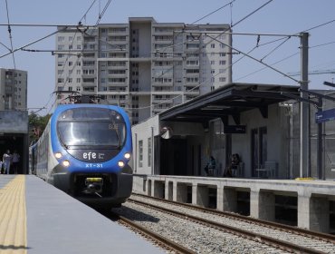 Delincuentes vandalizan tren del Metro de Valparaíso y golpean a pasajero en Quilpué