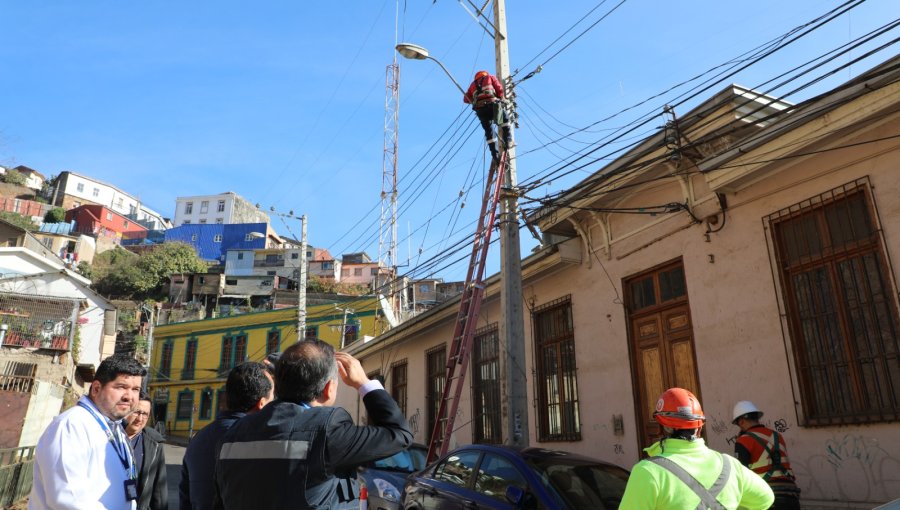 Intento de robo de cables dejó fuera de servicio el 131 del SAMU Litoral en Valparaíso